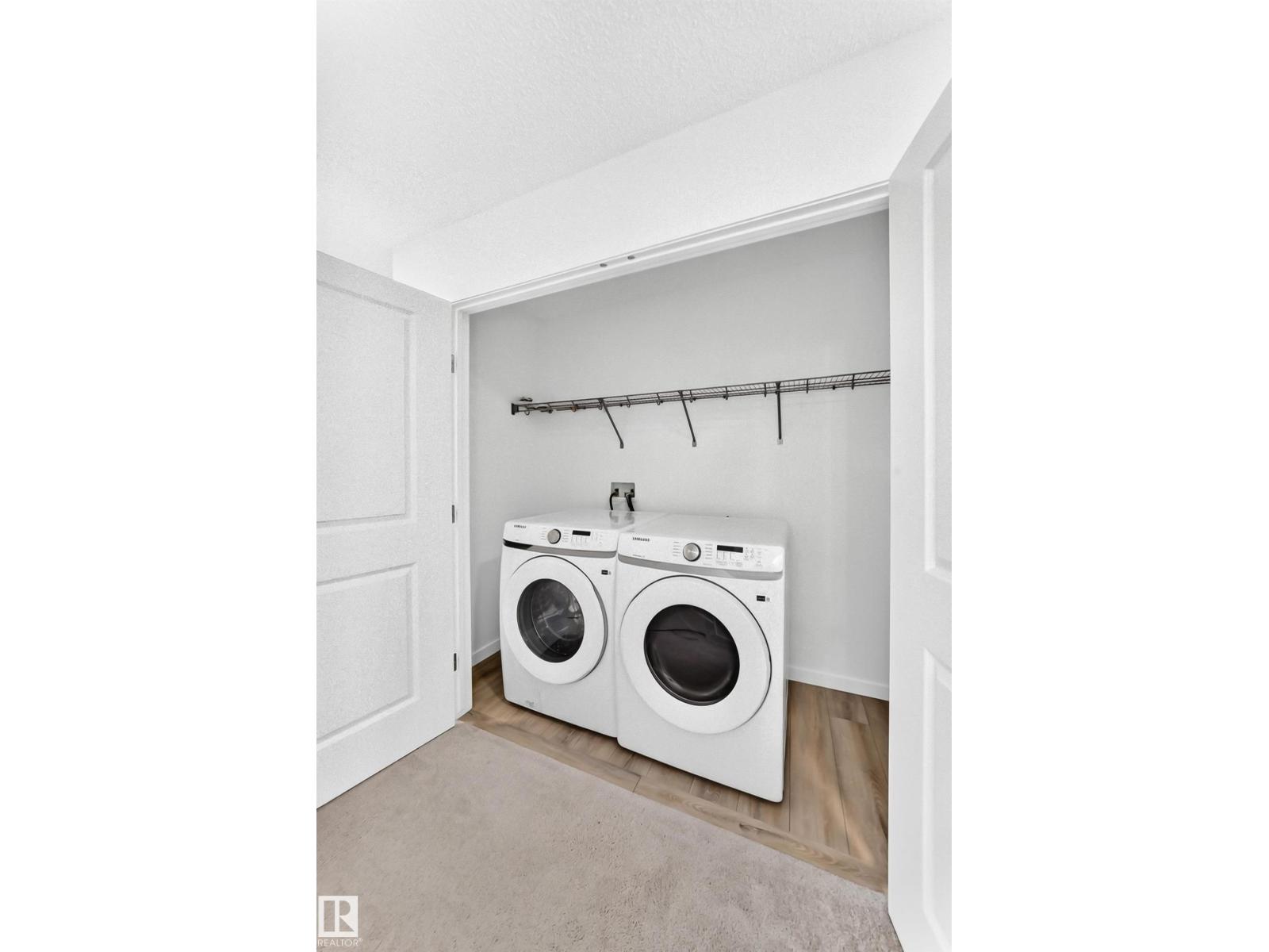 #4 905 172 ST SW - 33
