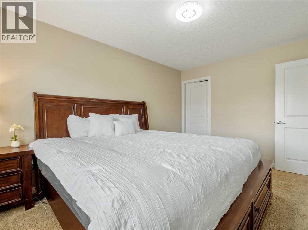 554 Margaret Sutherland Crescent N - 20