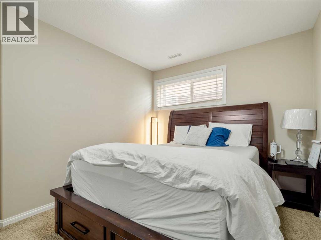 554 Margaret Sutherland Crescent N - 29