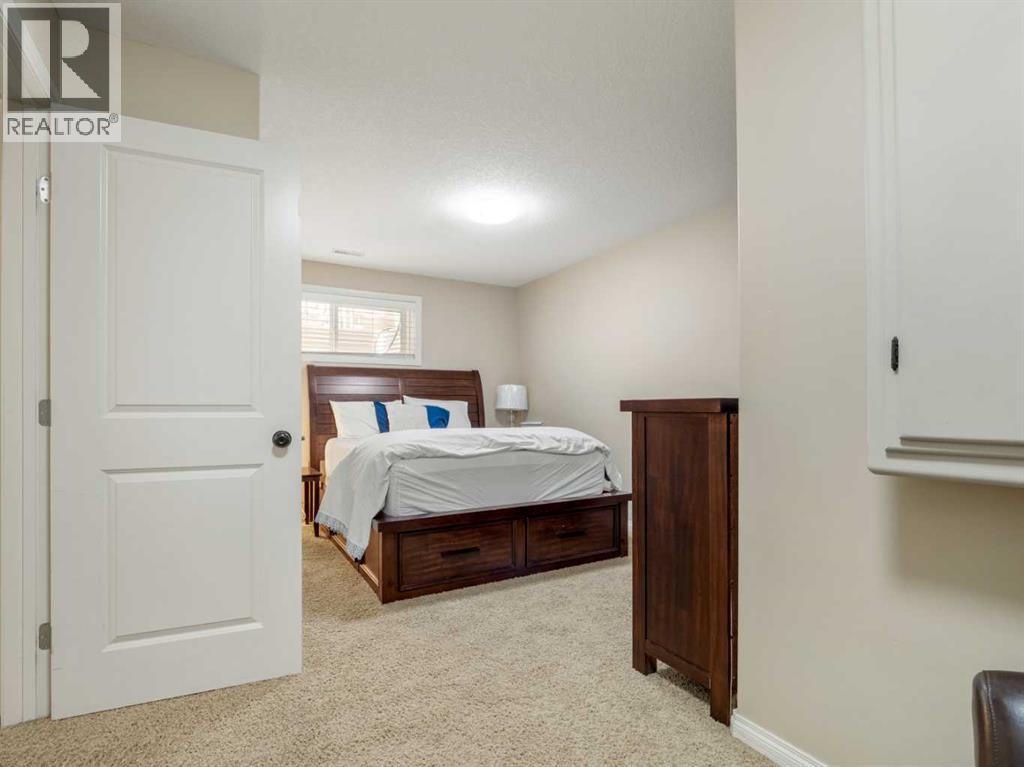 554 Margaret Sutherland Crescent N - 28