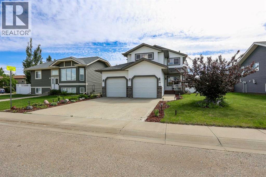 98 Pine Crescent - 1