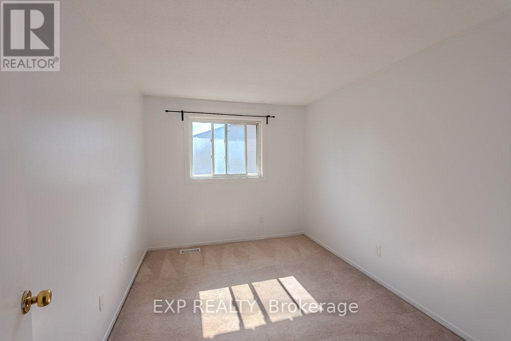 3 Bed, 2 Bath House for Rent in Ottawa – #C – 37 FORESTER CRESCENT, Ottawa – MLS# X13580314 - Image 17