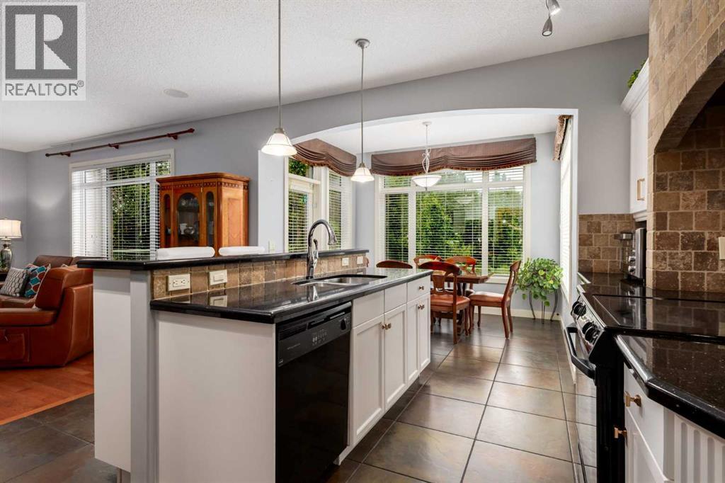 77 Royal Highland Road NW - 14