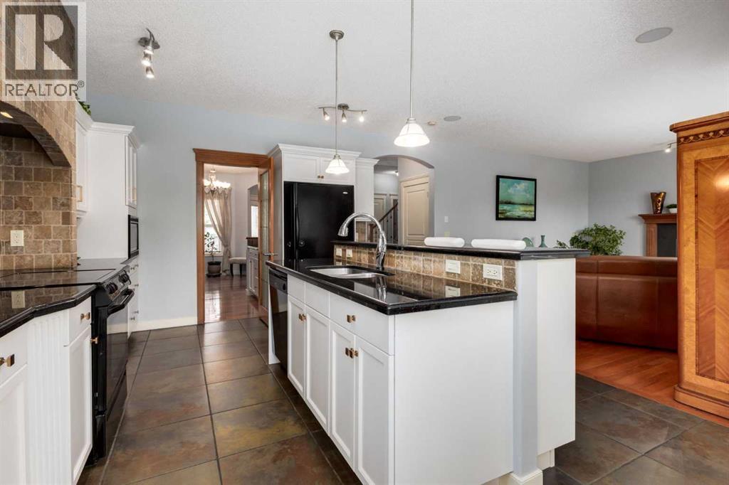 77 Royal Highland Road NW - 16