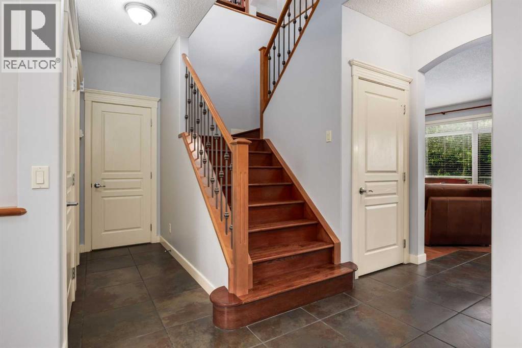 77 Royal Highland Road NW - 21