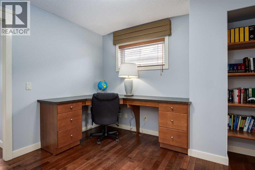 77 Royal Highland Road NW - 31