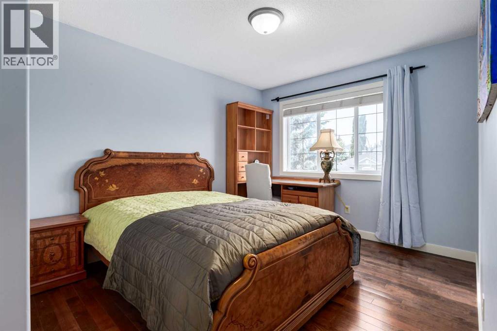 77 Royal Highland Road NW - 34