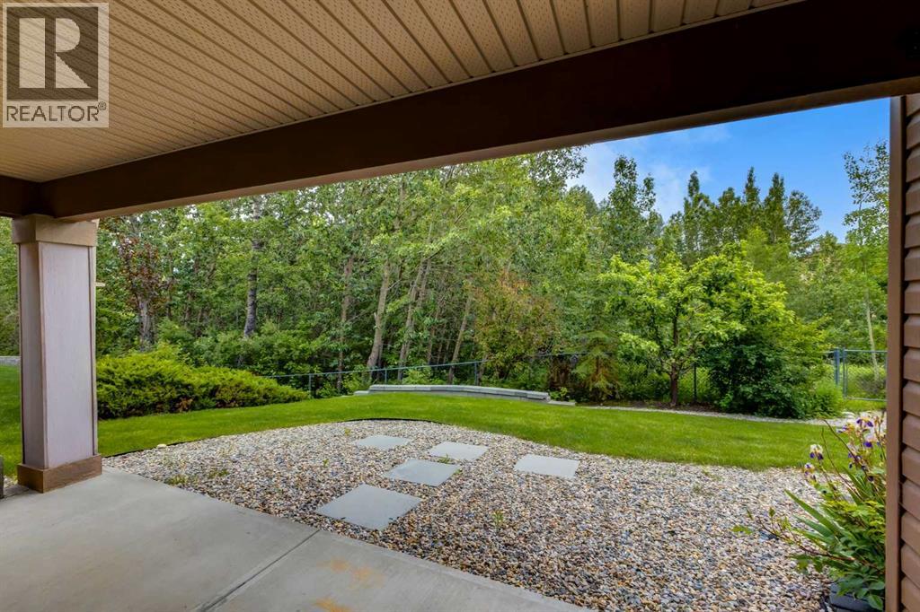 77 Royal Highland Road NW - 44