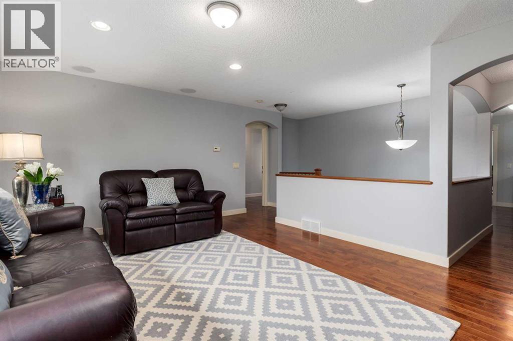 77 Royal Highland Road NW - 29