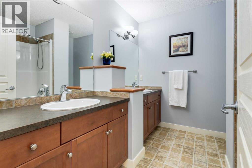 77 Royal Highland Road NW - 33