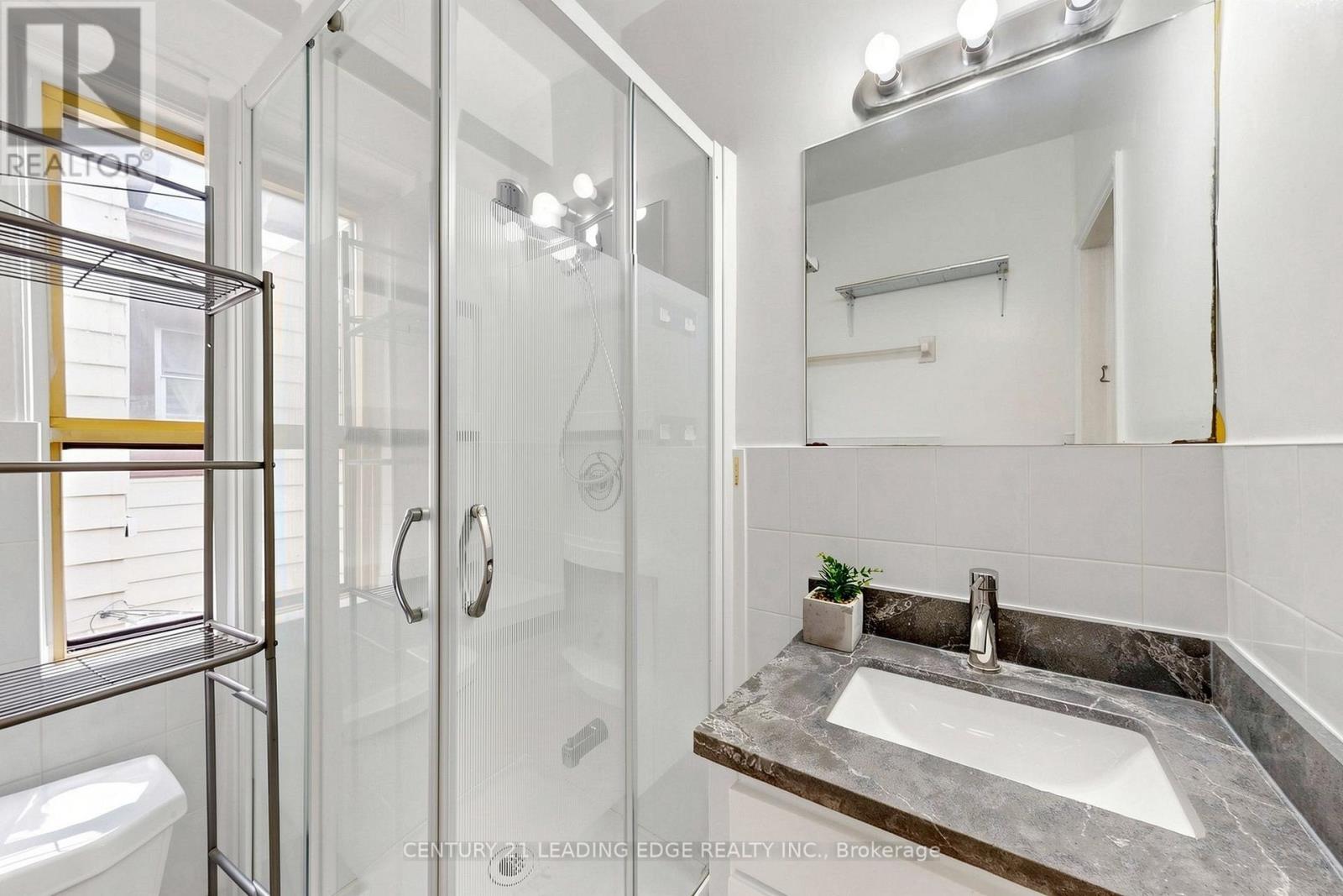 1132 DUFFERIN STREET - 12