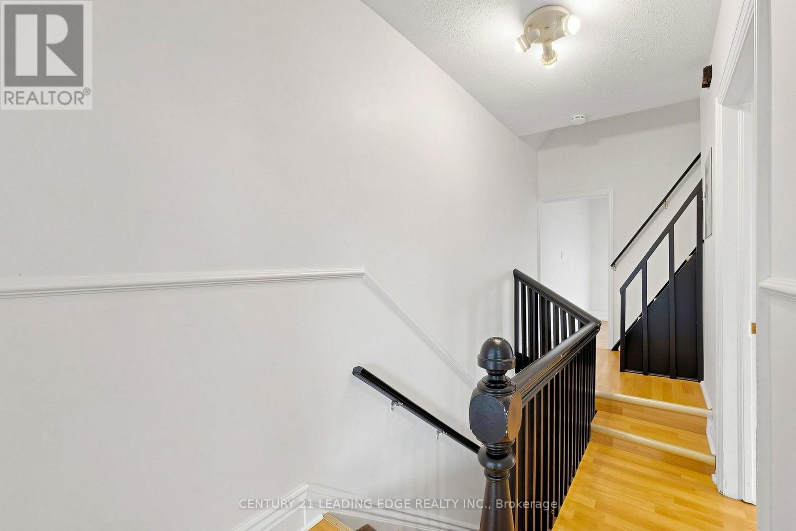 1132 DUFFERIN STREET - 13