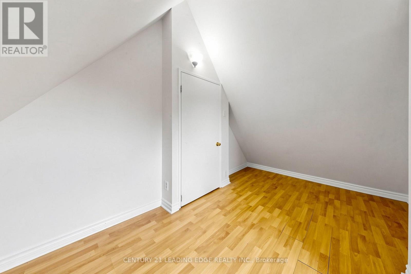 1132 DUFFERIN STREET - 17