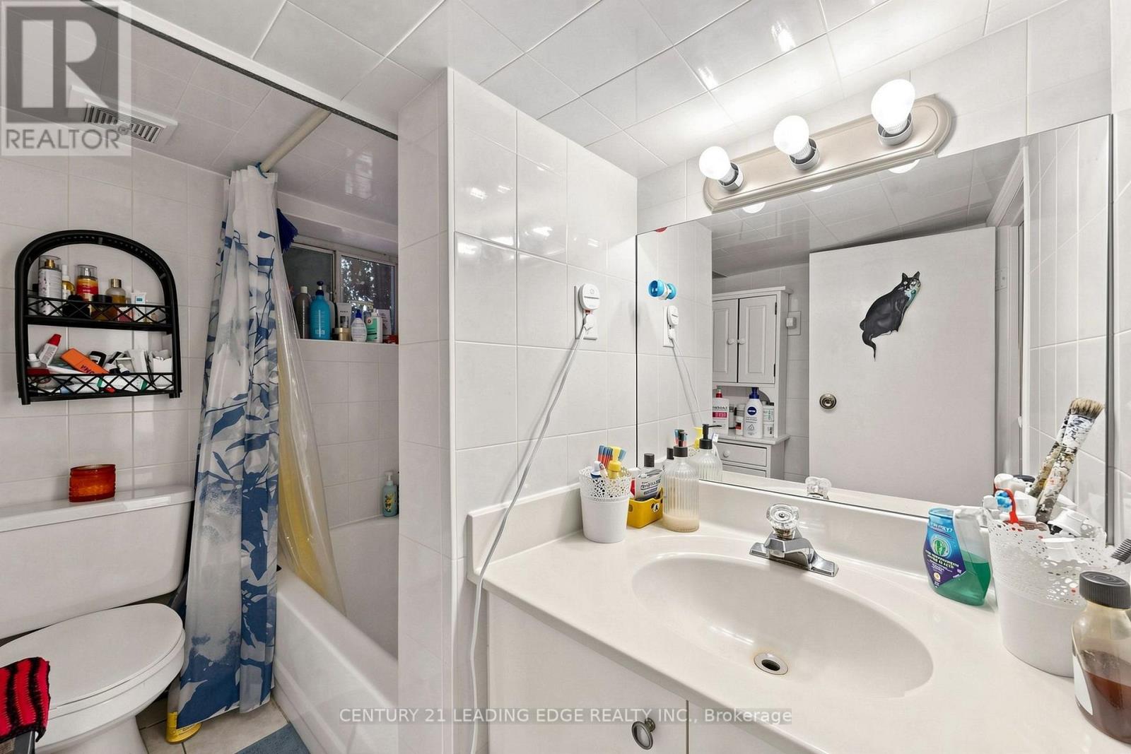 1132 DUFFERIN STREET - 29