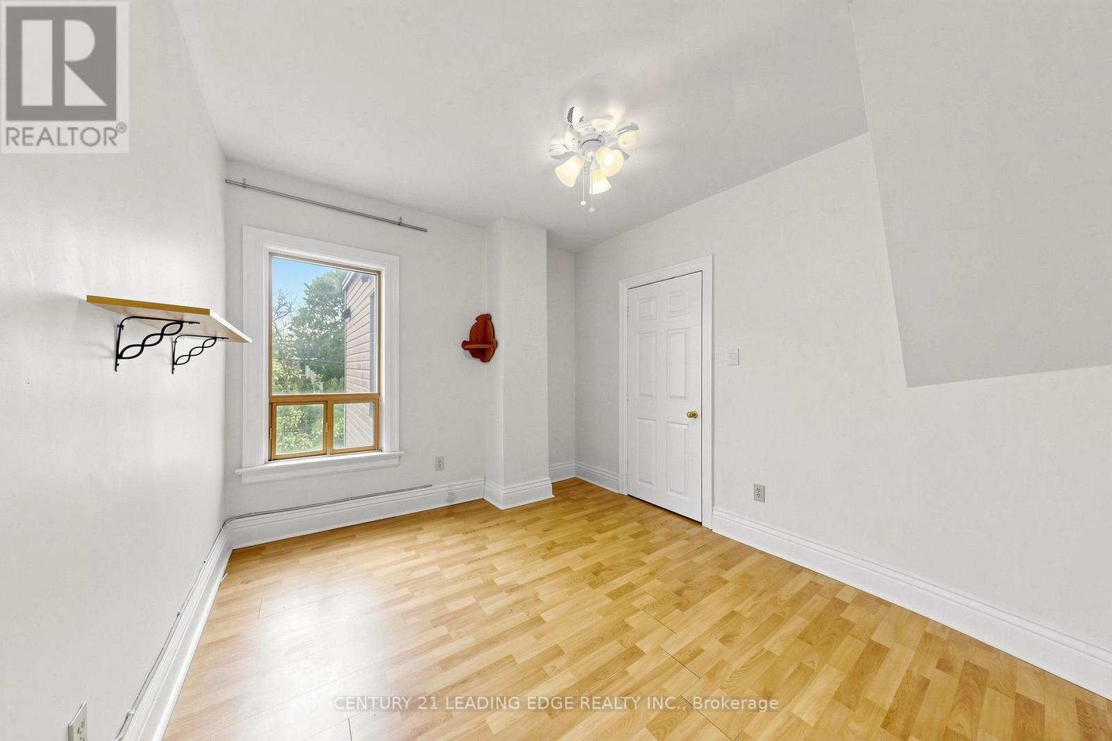 1132 DUFFERIN STREET - 7