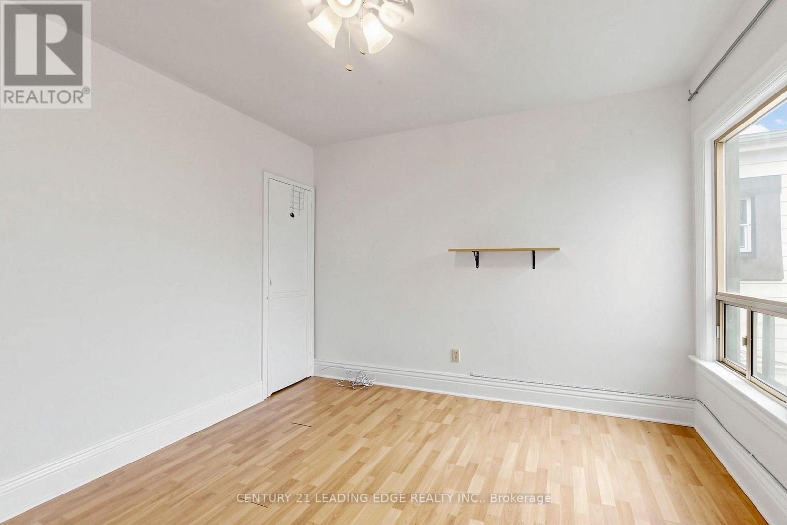 1132 DUFFERIN STREET - 8