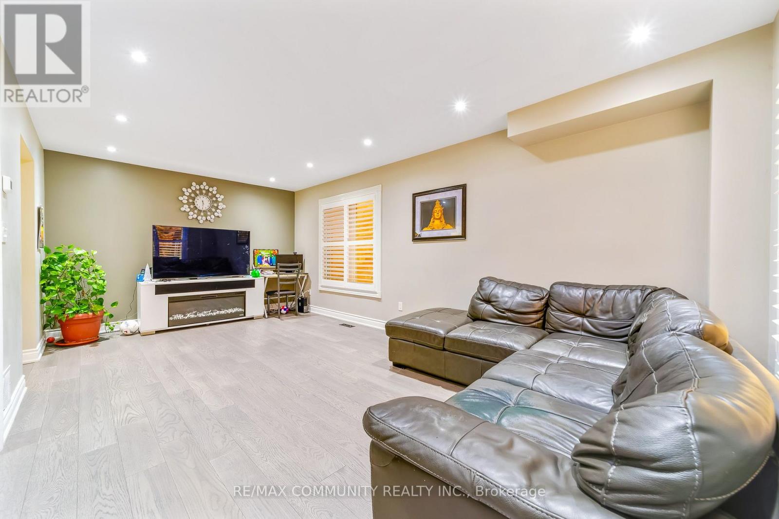 5901 SIDMOUTH STREET - 12
