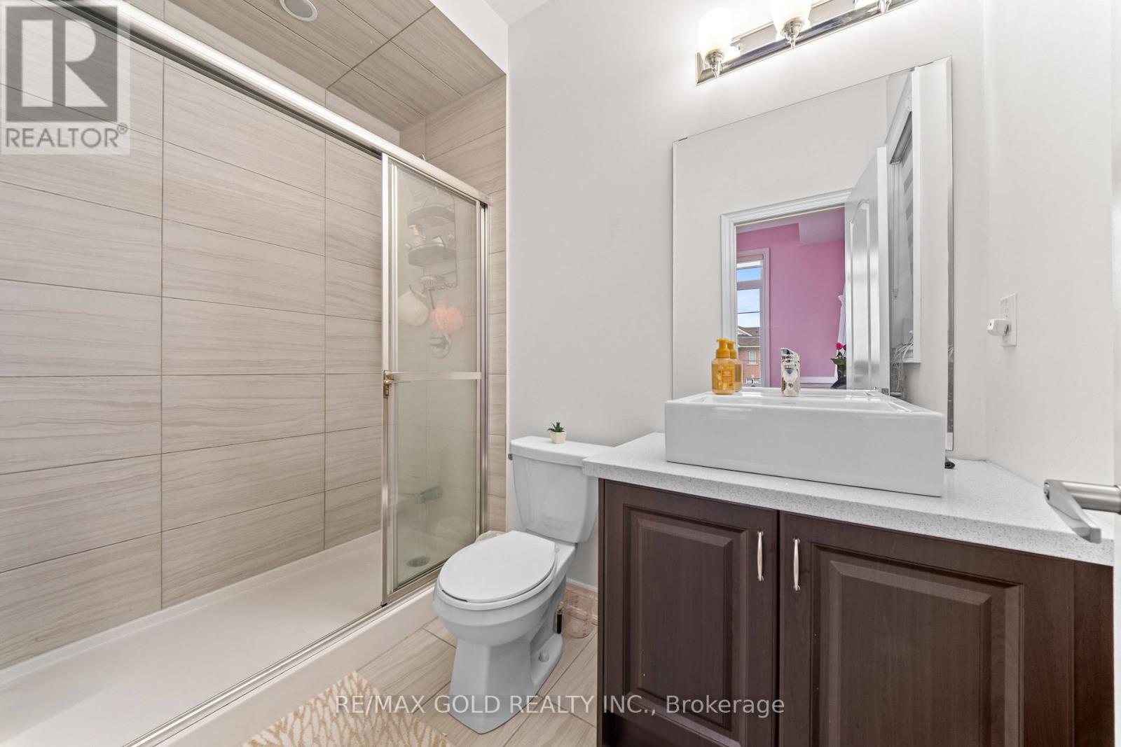 73 SQUIRE ELLIS DRIVE - 23