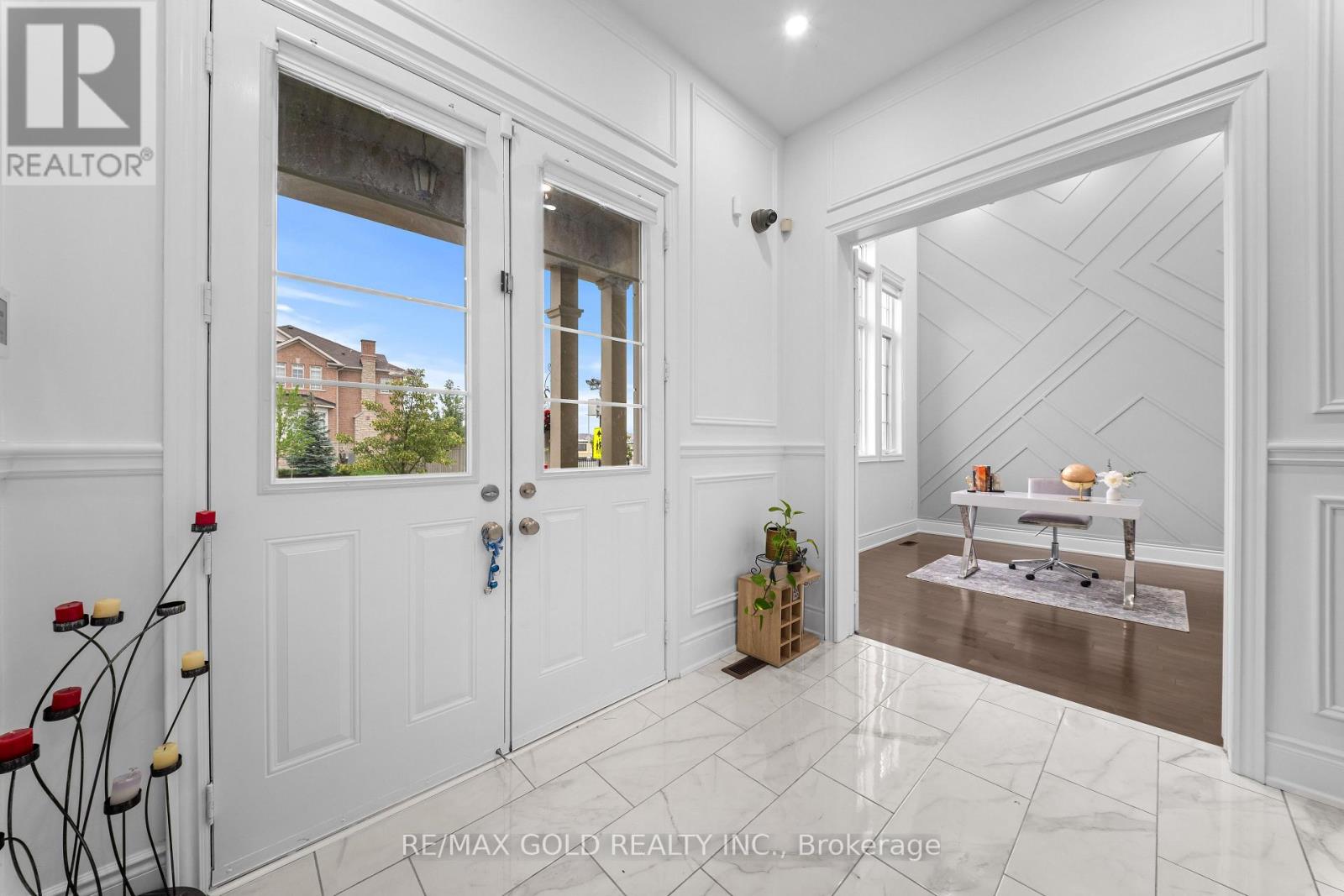 73 SQUIRE ELLIS DRIVE - 3