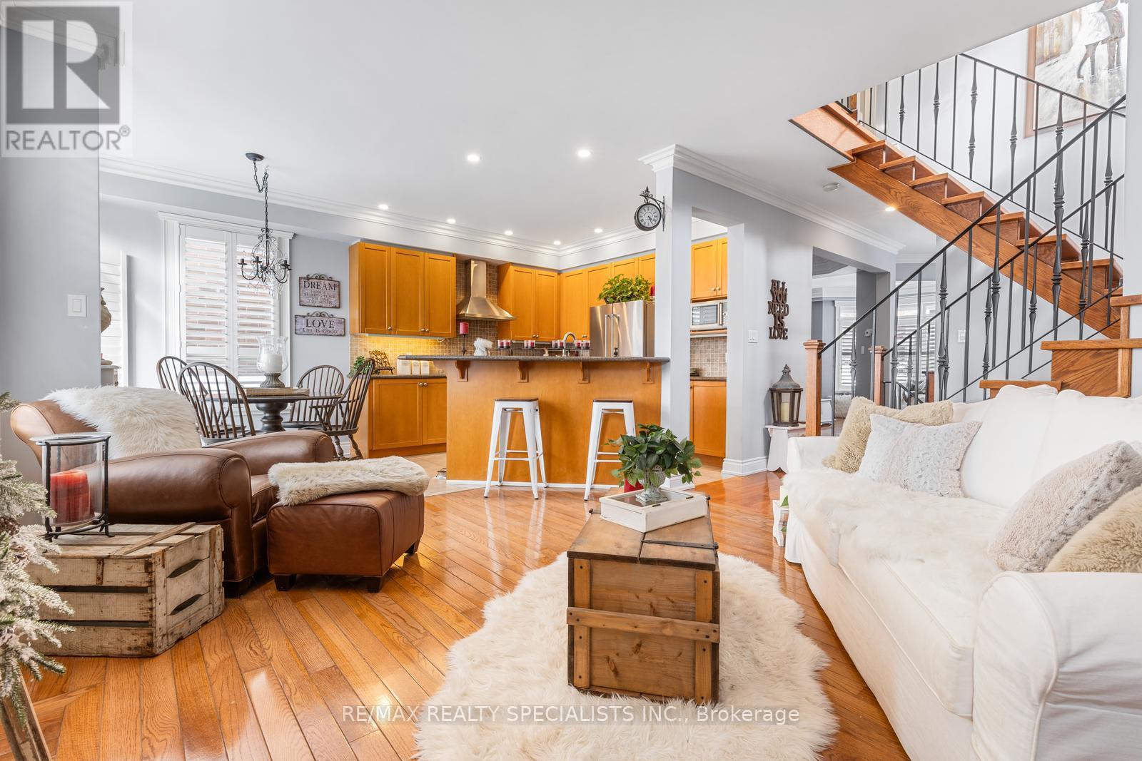 7076 GILLESPIE LANE - 10