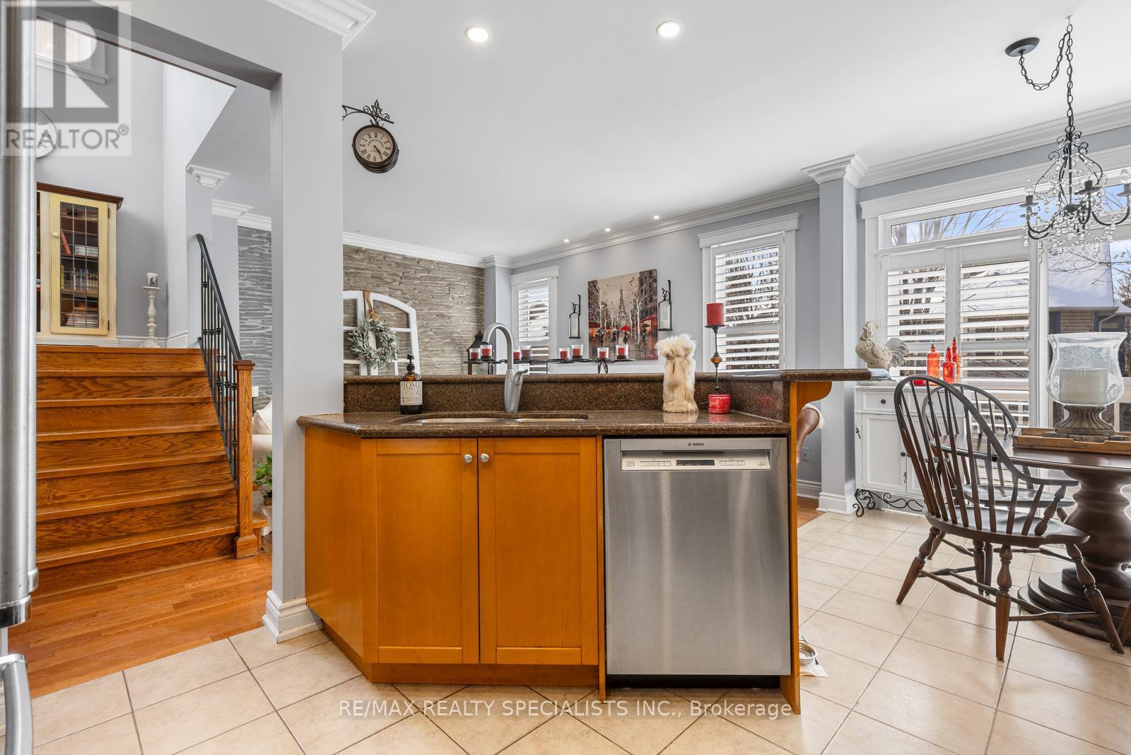 7076 GILLESPIE LANE - 15