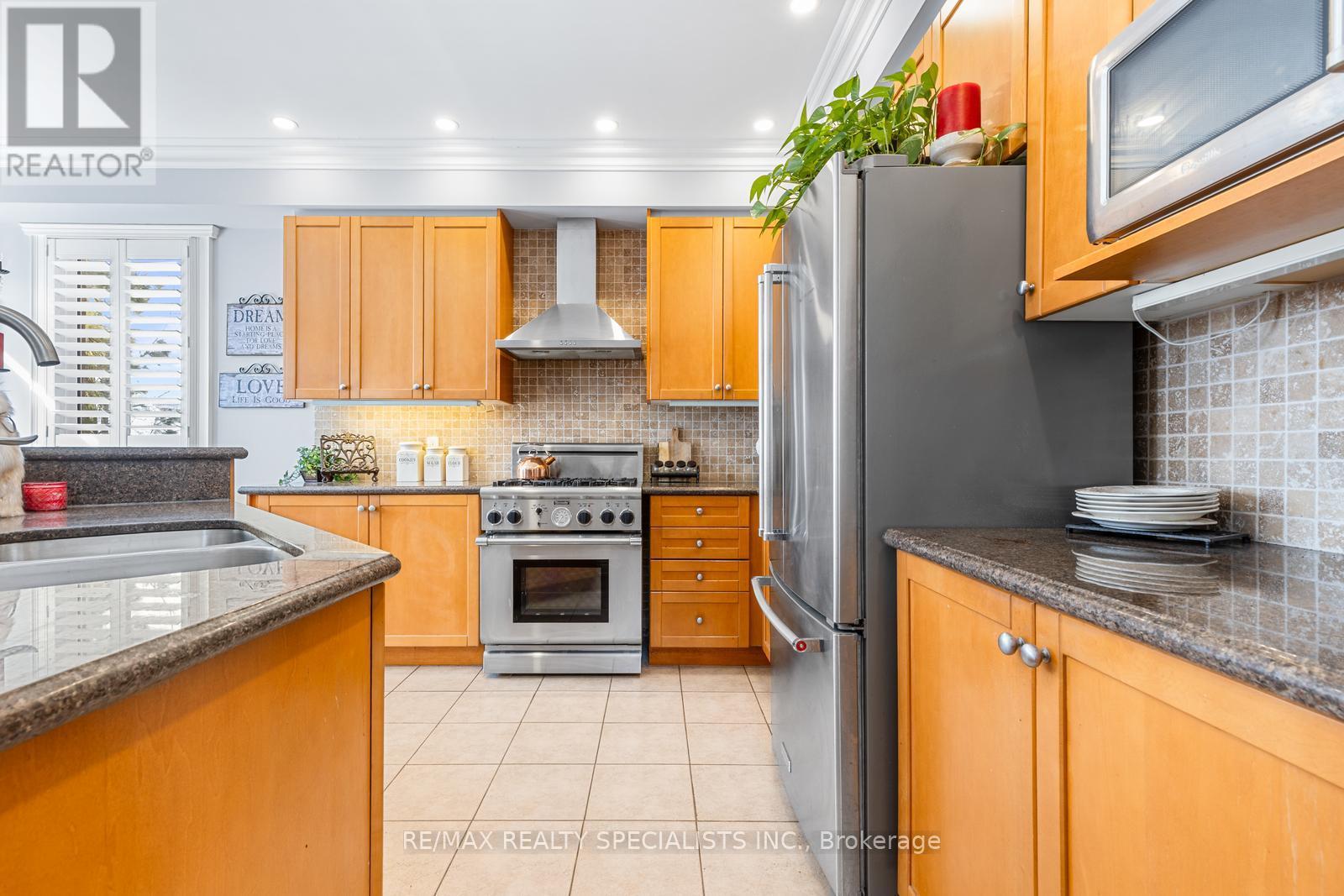 7076 GILLESPIE LANE - 16