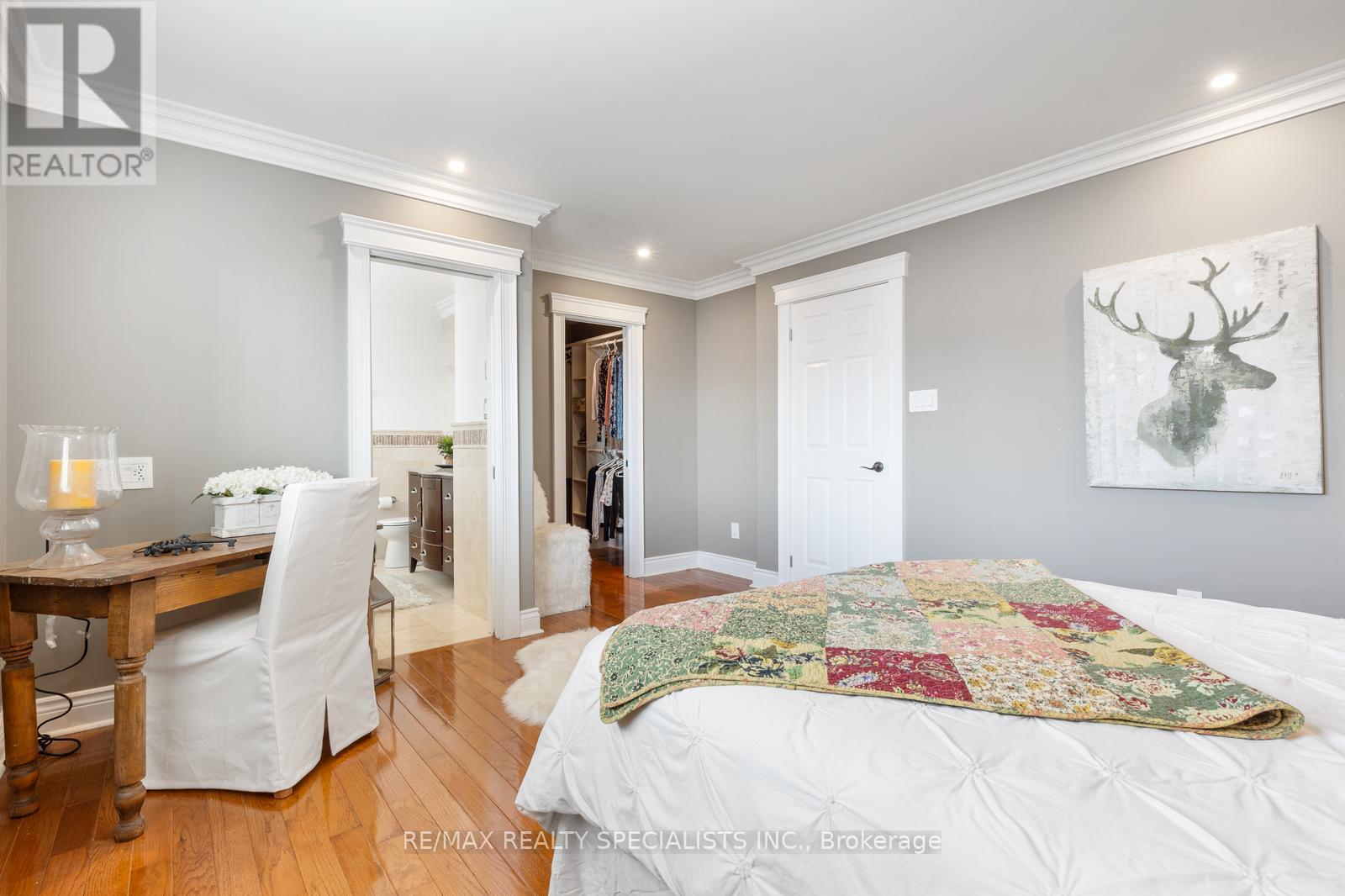 7076 GILLESPIE LANE - 22