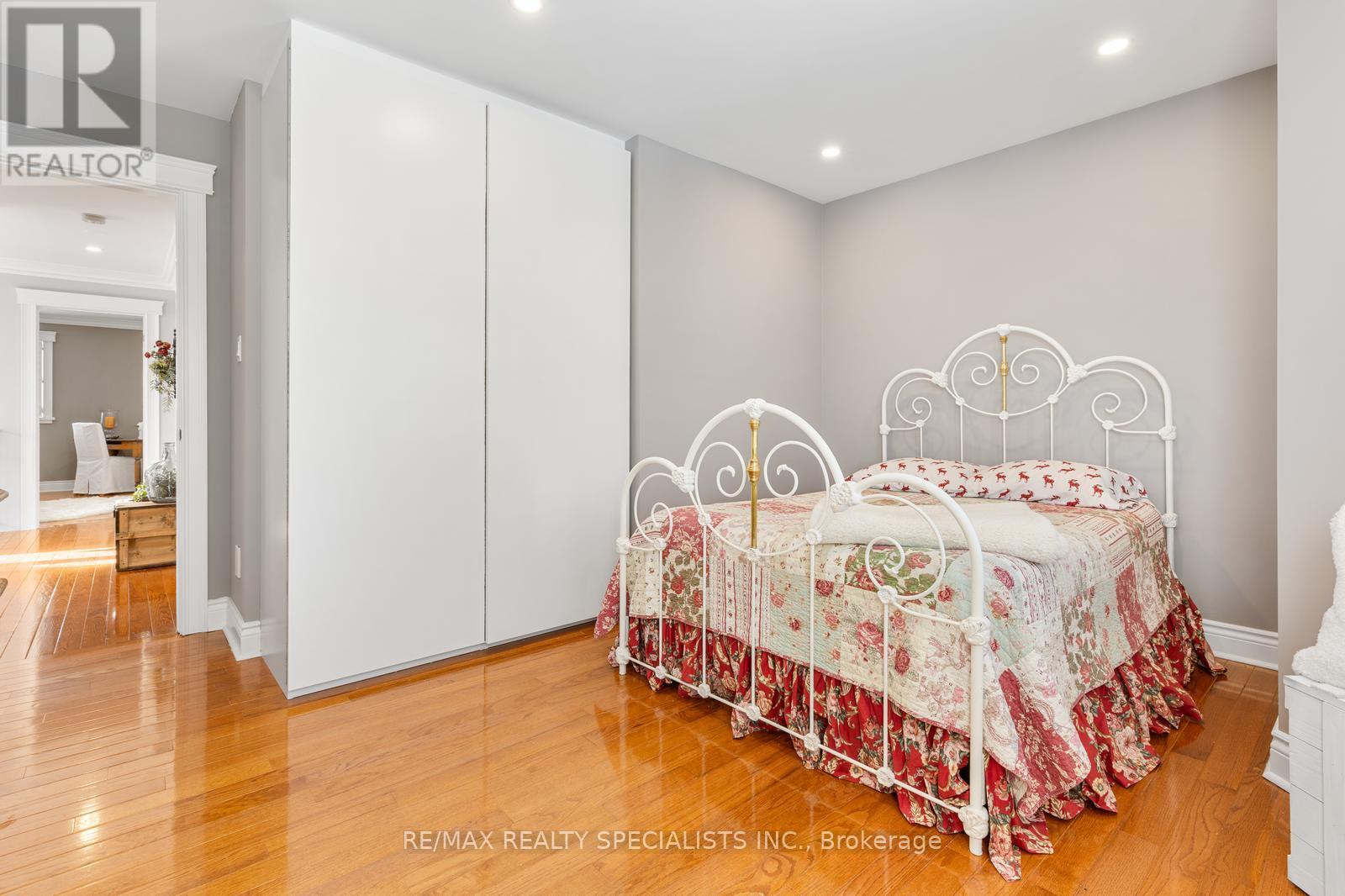 7076 GILLESPIE LANE - 28
