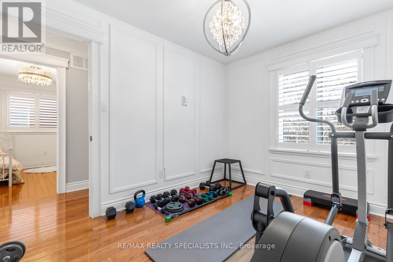 7076 GILLESPIE LANE - 31