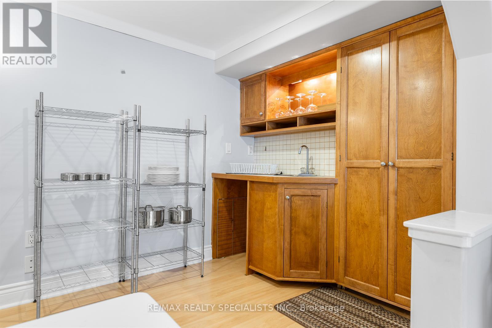 7076 GILLESPIE LANE - 38