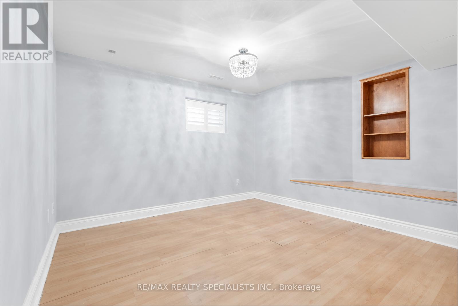 7076 GILLESPIE LANE - 40