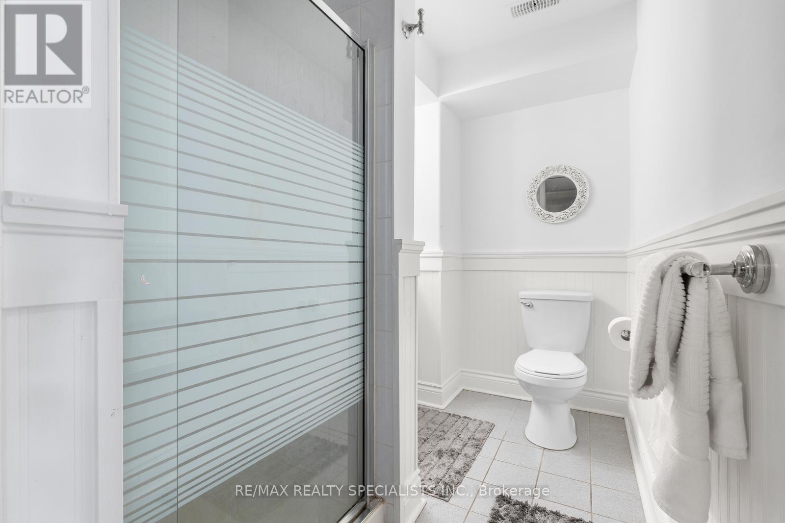 7076 GILLESPIE LANE - 41