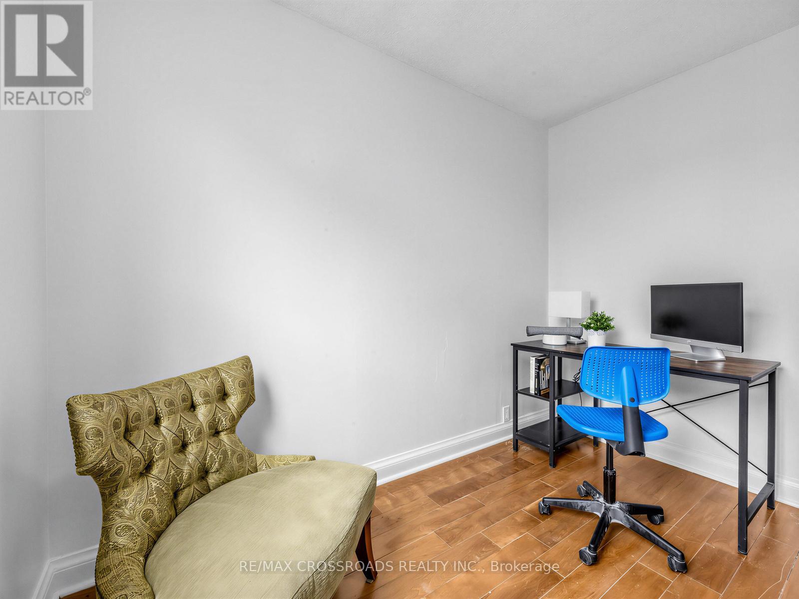 80 GRAY AVENUE - 21