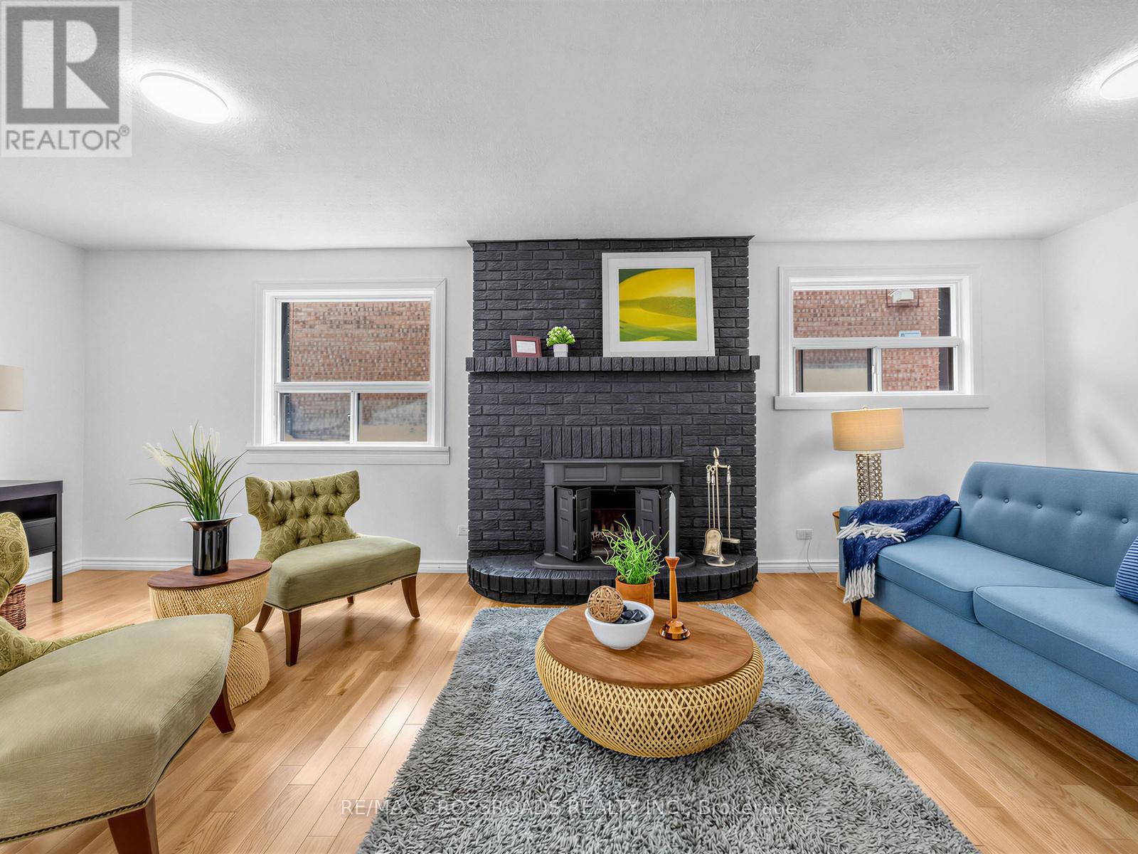 80 GRAY AVENUE - 8
