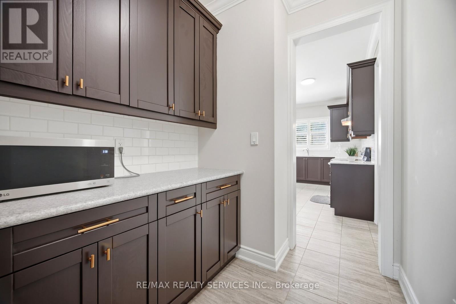 26 COUNTRY MEADOWS DRIVE - 15