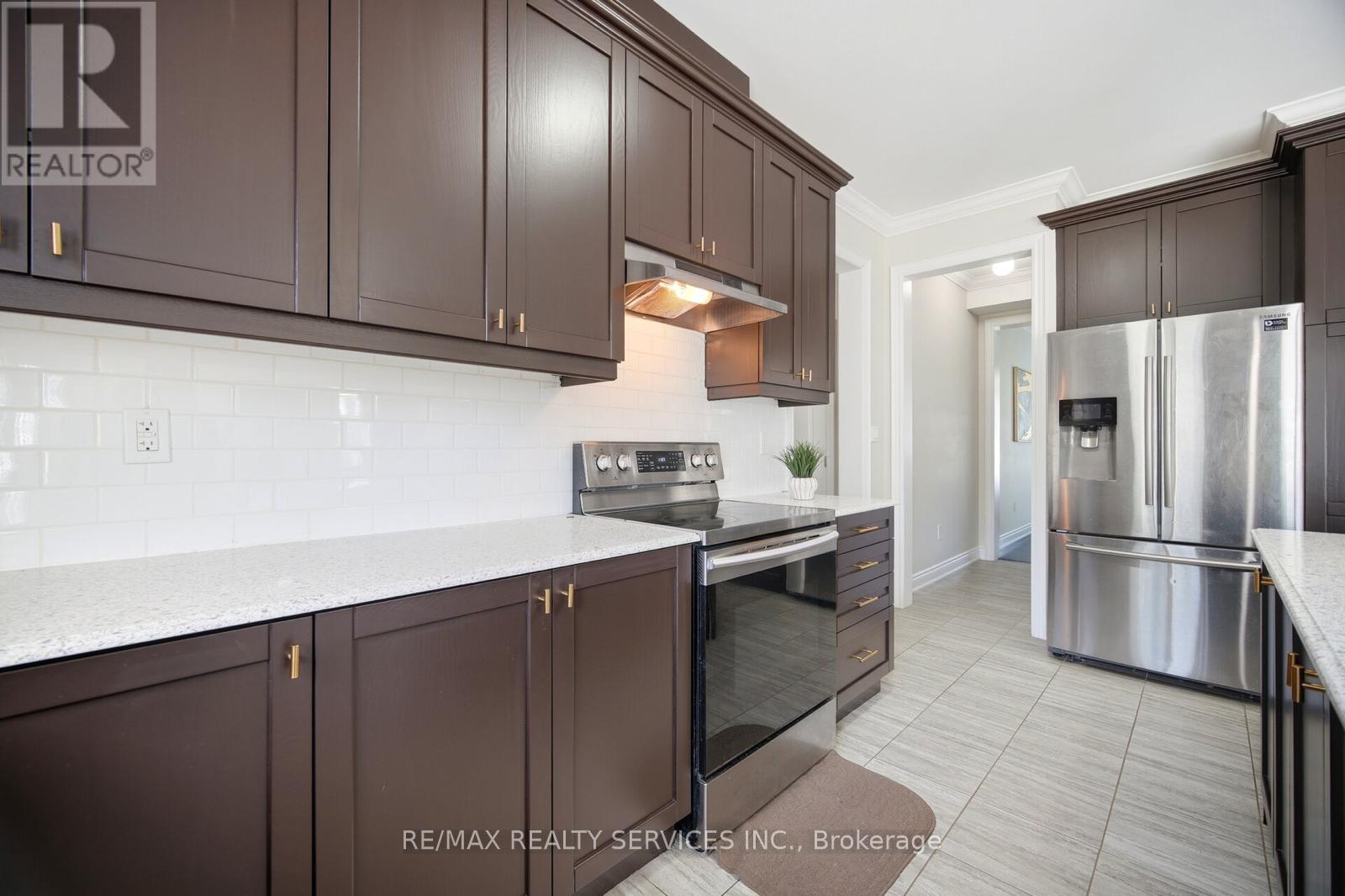 26 COUNTRY MEADOWS DRIVE - 20