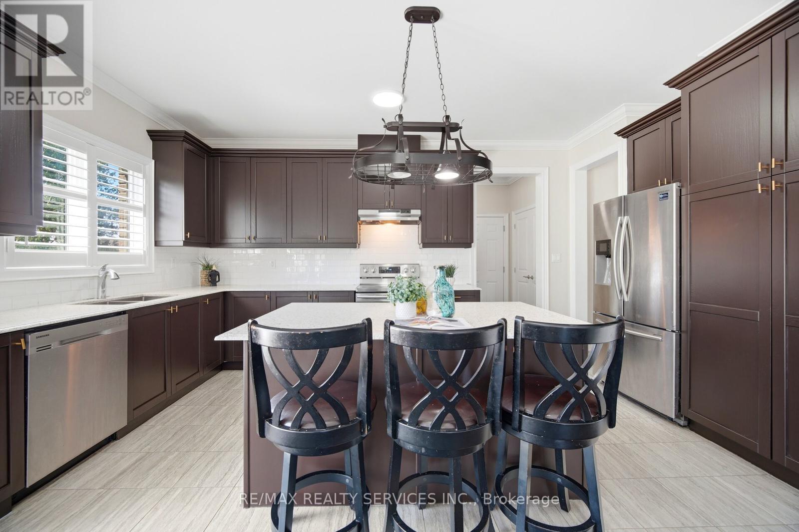 26 COUNTRY MEADOWS DRIVE - 23