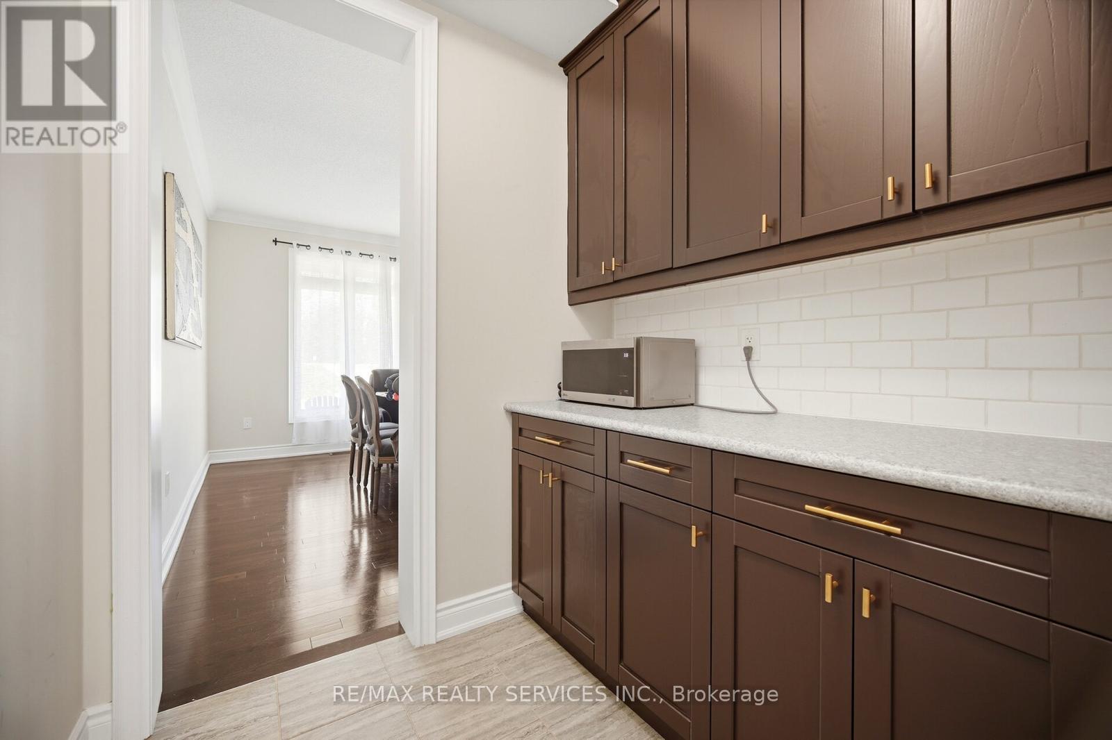 26 COUNTRY MEADOWS DRIVE - 26