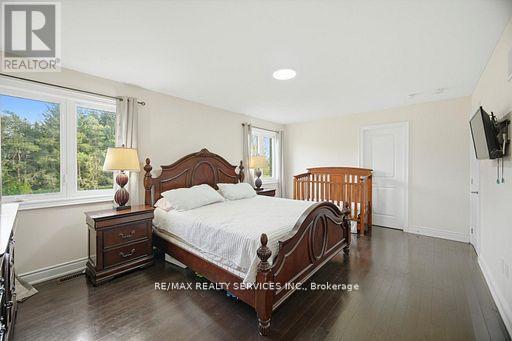 26 COUNTRY MEADOWS DRIVE - 29