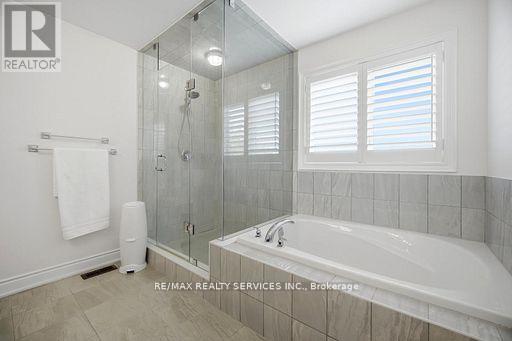 26 COUNTRY MEADOWS DRIVE - 30