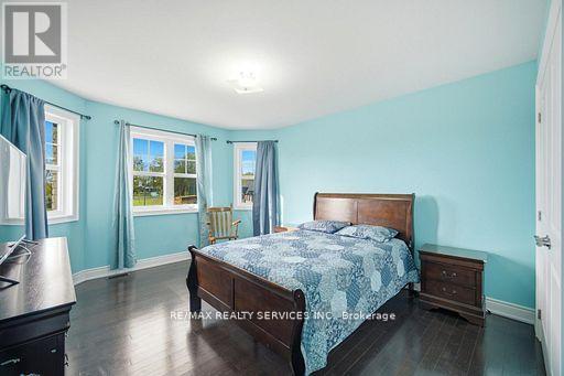 26 COUNTRY MEADOWS DRIVE - 33