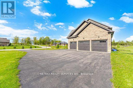 26 COUNTRY MEADOWS DRIVE - 5