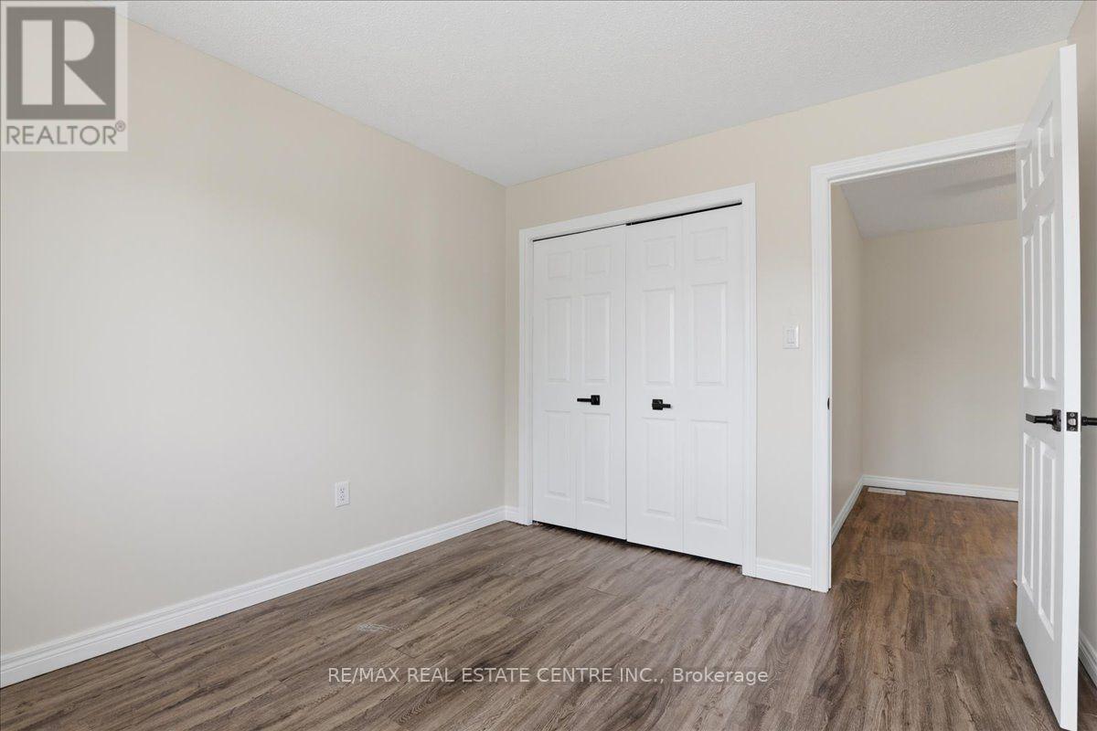 43 DECARO CRESCENT - 15