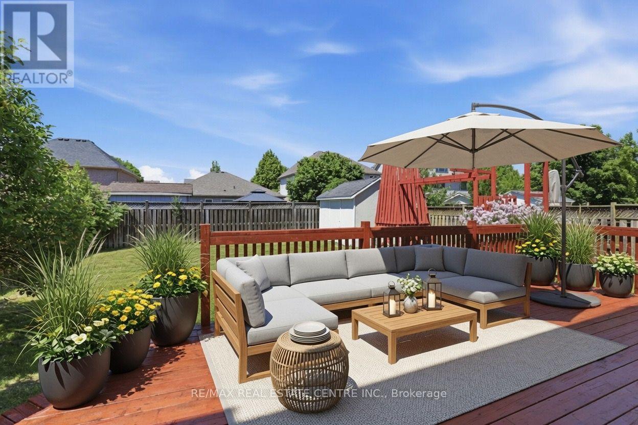 43 DECARO CRESCENT - 33
