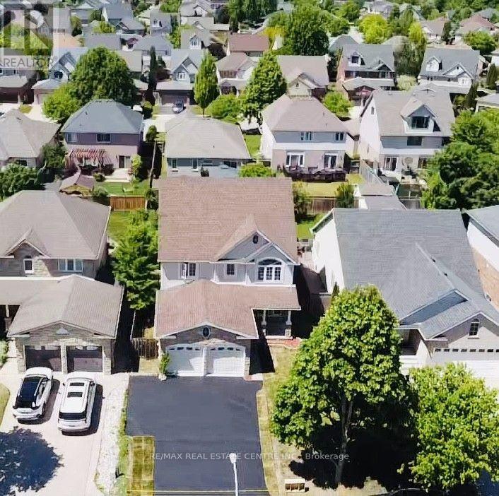 43 DECARO CRESCENT - 38