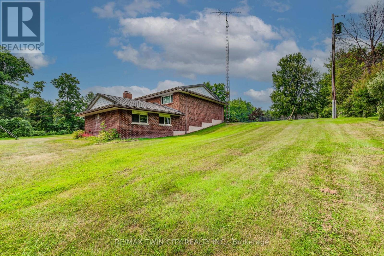 1177 PERTH STREET - 32