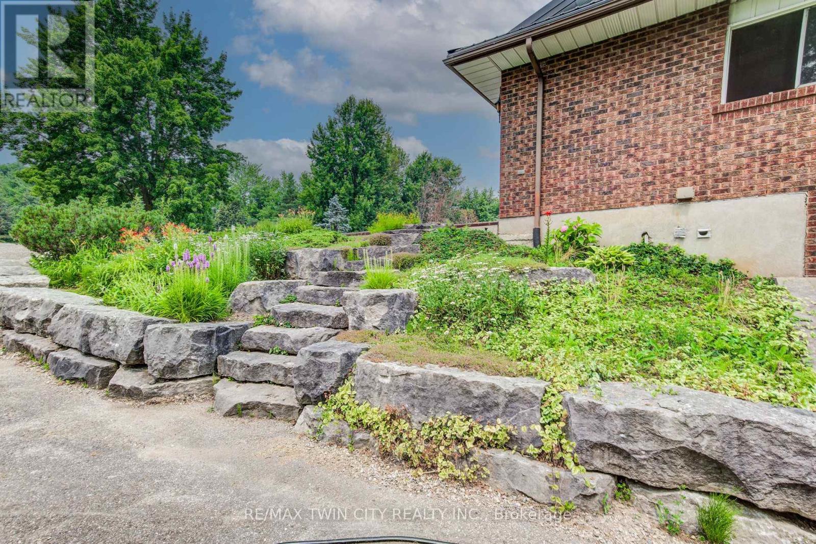 1177 PERTH STREET - 35