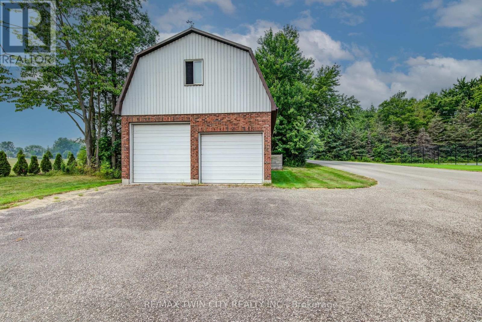1177 PERTH STREET - 37