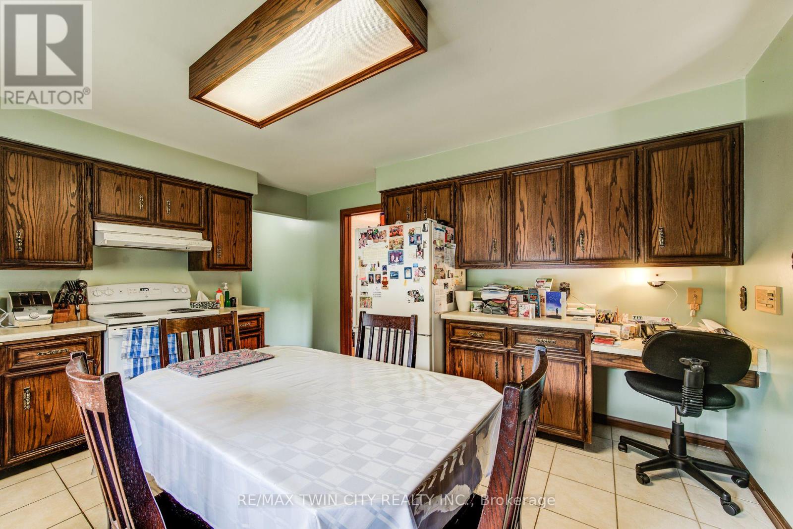 1177 PERTH STREET - 9