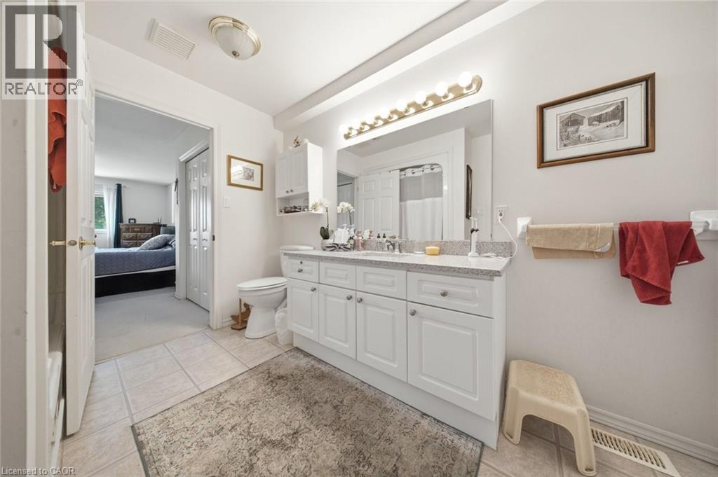 #12 74 WILSON Avenue - Image 19